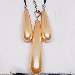 Peach Shell Pearl Drop Earrings and Pendant in 925 Sterling Silver 20 inch